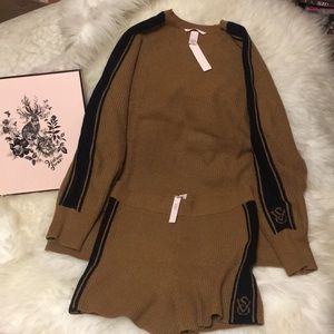 VS Short & Sweater CASHMERE set! New! Sz. M. Color-chestnut. See photos.
